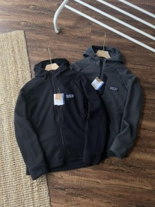 [Patagonia] パタゴニアの男性ガーニットパーカです