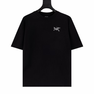 ARC'TERYX アークテリクス胸に大きなロゴをプリントした半袖Tシャツ