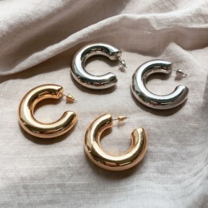 ビッグワイドフープピアス