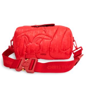 （未使用　展示品）クリスチャンディオール Christian Dior ERLコラボ ストラップ付き ジップポーチ ミラージュ キルティング ラビット うさぎ ショルダーバッグ 斜め掛け スムースカーフレザー ナイロン レッド 赤 シルバー金具 1ADPO249RAY 未使用 展示品）クリスチャンディオール Christian Dior ERLコラボ