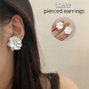 ピアス スタッドピアス アクセサリー レディース 女性 フラワー お花 きれいめ 上品 おしゃれ かわいい シンプル お出かけ 