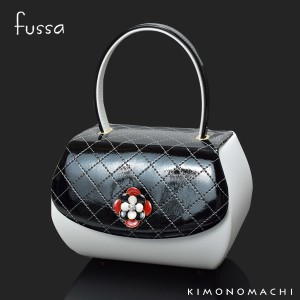 【Prices down2】fussa バッグ単品「黒×白ステッチ お花飾り」ステッチバッグ 振袖バッグ フッサ 成人式に 和装バッグ [送料無料]ss2309