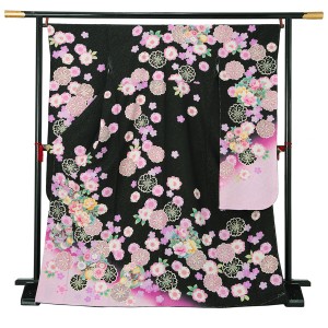 【新古品】お仕立て上がり 振袖単品 「黒地 八重桜に花の丸」 振袖 振り袖成人式 結婚式 結納 パーティー 【メール便不可】