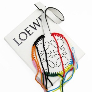 LOEWE ロエベ チャーム ホワイト×マルチカラー 14056 ユニセックス【中古】 g3980g