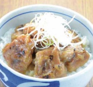 炭火焼鳥丼の具(塩味) 140g×5パック (nh100576)湯煎で温めるだけの簡単調理