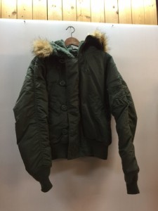 【古着】ALPHA INDUSTRIES アルファインダストリーズ　フライトジャケット　フード　カーキ　メンズ　アウター　XSサイズ　ナイロン／ア 