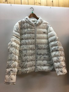 【古着】RVCA ルーカ　BREEZY PUFFER JACKET ジャケット ペイズリー バンダナ 中綿 BD042784 BD042-784　メンズ　アウター　Mサイズ　ダ 