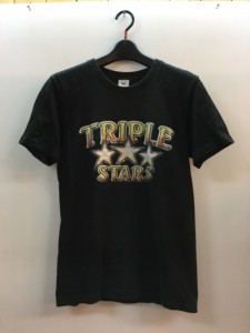 【古着】TMT ティーエムティー 胸　ロゴ　プリント　Tシャツ　半袖　ブラック　TRIPLE STARS コットン　メンズ　Sサイズ／トップス【中古