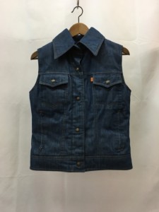 【古着】LEVI'S　デニムダウンベスト　インディゴブルー　レディース／アウター【中古】[☆3][12252-2023021412604]