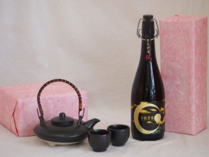 国産美濃焼 黒千代香2合セット2客ツル付(450g)深野酒造 本格麦焼酎 長期貯蔵決戦前夜 (熊本県) 720ml