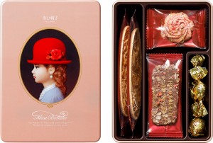 春夏の贈り物ギフトセットエレガント 赤い帽子 ホワイトチョコボール×4、チョコクランチ・ストロベリークッキー×各3、バニラアーモンド