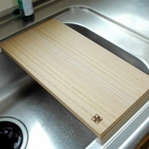 まな板 桐製 木製 ロングサイズ 44cm 日本製 水はけがいいので乾きが早いです キッチン用品・キッチン雑貨 お盆・トレー 「送料無料 ポイ