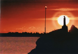 秋元隆良 奇跡の写真 夕陽のマリア像 日常では滅多に遭遇する機会のない超自然現象を捉えた『奇跡の写真』シリーズ！