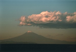 秋元隆良 奇跡の写真 大龍 日常では滅多に遭遇する機会のない超自然現象を捉えた『奇跡の写真』シリーズ！