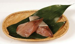 【日岡商事冷凍直送】本ぶり切身(７５ｇ×２切)※30袋未満送料1188円・30袋以上送料324円・代引・同梱・キャンセル不可【日岡商事】