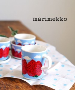 マリメッコ マグカップ コーヒーカップ コップ 250ml MANSIKKAVUORET MUG 2.5DL marimekko 52239470783 国内正規品 2023春夏新作