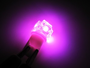 ＬＥＤ / Ｔ１０ / ＦＬＵＸ　５灯 / 超高輝度！[ピンク]送料無料！セール！人気です！ 互換品