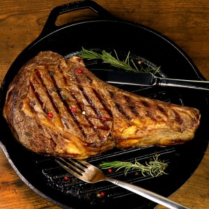 ニュージーランド産 骨付きリブロースステーキ グラスフェッドビーフ やっぱりお肉は骨付きで！