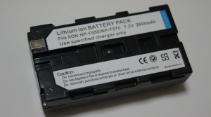 HDR-FX1DCR-VX2000☆SONY  NP-F550/NP-F570対応互換大容量バッテリー2600mAh