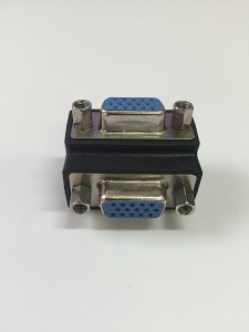 【送料無料】VGAメス-VGAメス変換アダプタ VGA D-sub15ピン(メス)-VGA D-sub15ピン(メス) 変換アダプタ L字型（メスからメス）