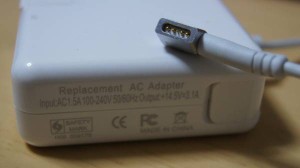 MacBook Air MagSafe 対応ACアダプタ (45W 14.5V 3.1A)A1244