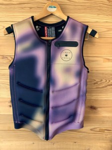 LIQUID FORCE リキッドフォース　ライジャケ　VEST 　WOMENS 　BREEZE COMP