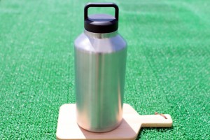 ステンレスボトル　ランブラーボトル（真空二重構造ステンレス水筒1900ml）シルバー