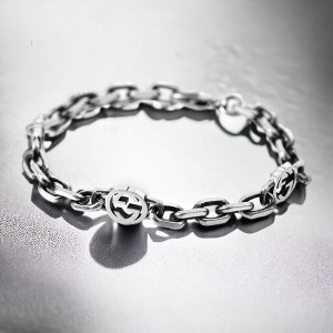 【2日間限定★400円OFFクーポン】 グッチ ブレスレット インターロッキングG sterling silver ユニセックス メンズ レディース 620798 J8