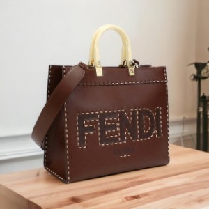 【6/23限定★1000円OFFにさらに+3倍】 フェンディ トートバッグ レディース FENDI レザー イタリア 8BH386 ブラウン系 バッグ