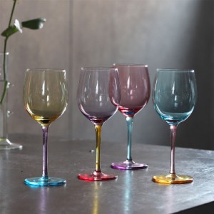 ワイングラス おしゃれ かわいい カラフル グラス チンクエ テッレ 北欧 風 ポップ プレゼント ギフト