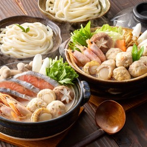 石狩鍋＆海鮮つみれ鍋 食べ比べセット 0080709 7945-340 【送料無料】 海鮮鍋 お鍋 鍋セット 鍋の具材 石狩鍋の素 ギフト お歳暮 お年賀 