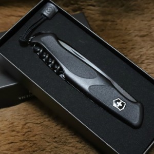 【VICTORINOX】レンジャーグリップ オニキスブラック スイスアーミーナイフ ビクトリノックス キャンプツール 特別仕様 プレゼント 人気 