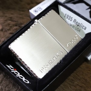 【ZIPPO】1935レプリカ シンプルロゴ シルバー コーナーカット 銀 おしゃれ 人気 プレゼント クラシック カッコイイ ジッポー 定番 ライ