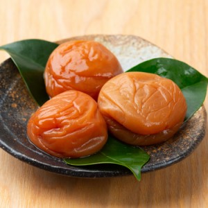 和歌山 紀州南高梅 石神の梅干 (うす塩味梅) 12粒 (240g) 木箱入り うめぼし 梅干し 梅干 梅 紀州 南高梅 減塩 国産 南高 ご飯のお供 ご