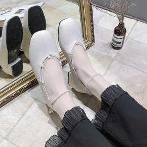 韓国風　コンフォート　ソフトボトム　ミルク　靴　女性の靴　新しいデザイン　春　何でも似合