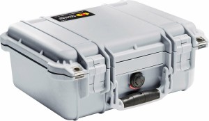 ペリカン 1400 カメラケース フォーム付き [シルバー] Pelican 1400 Camera Case With Foam [Silver] 1400-000-180