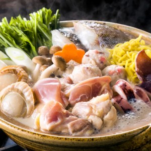 送料無料 北海道 鶏白湯鍋 鶏もも肉100g / つみれ いか ラーメン お取り寄せ 通販 お土産 お祝い プレゼント ギフト おすすめ