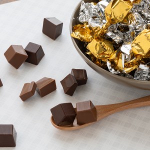 ベルギー ダーク＆ミルクチョコレート 560g 個包装 チョコレート チョコレート菓子 ホワイトデー 2024  送料無料 