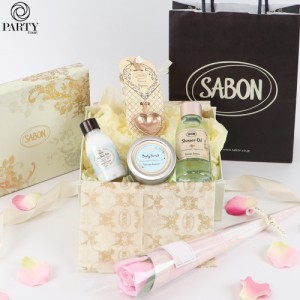 SABON(サボン) 【デリケート・ジャスミン ギフトセット C】 シャワーオイル + ボディスクラブ + シルキーボディミルク + ハートスプーン 