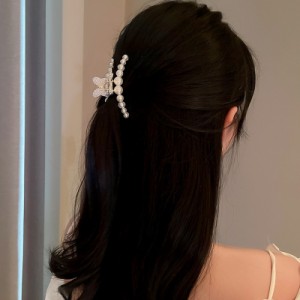 バンスクリップ ヘアアクセサリー 韓国 小さめ 蝶々 バタフライ ゴールド シンプル ハーフアップ ヘアクリップ レディース 女性 髪留め 