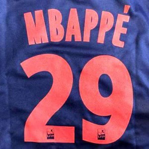 子供用 K072 19 パリサンジェルマン Mbappe 29 ムバッペ エムべぺ 紺赤 ゲームシャツ パンツ付 サッカー キッズ ジュニア ユニフォームの通販はau Pay マーケット 激安サッカーロロショップ 商品ロットナンバー