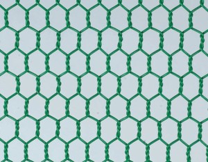 ビニール亀甲金網 線径：1.15mm / 目合い：26mm目 巾：910mm × 長さ：10m 4本入り 色：緑 工作用金網 吉田隆