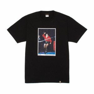 D.R.G.N Red Jacket Photo Tee - Black 【送料込/メール便発送】