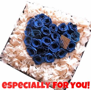 誕生日プレゼント 男性 青バラ ハート 花束風 プリザーブドフラワー 箱を開けるとサプライズ 箱一面お花がいっぱいの スマイル ハート ギ
