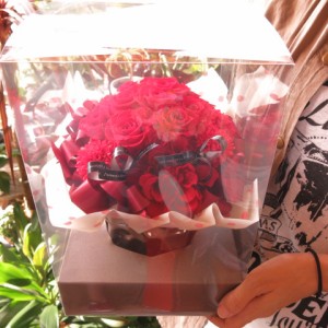 プリザーブドフラワー 還暦祝い 女性 60歳 花束風 ギフト ケース付き 赤バラいっぱい ◆還暦祝いプレゼント・記念におすすめ