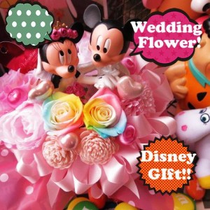 結婚祝い プレゼント 友人 友達 ディズニー 花束風 ギフト レインボーローズ プリザーブドフラワー ミッキー ミニー ウェディングドール 