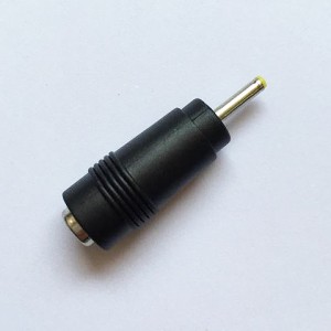 汎用ACアダプター用出力DCプラグ変換アダプター(5.5mm×2.1mm →　2.5mm×0.7mm)