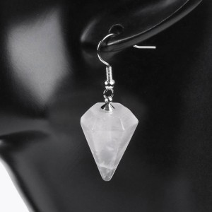 ピラミッドドロップ クリスタル ステンレスピアス 1個販売 透明 水晶 ヒーリングストーン 天然石風 ダイヤモンド型  揺れる シンプル 20G