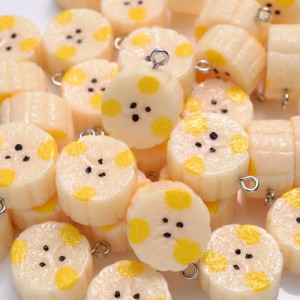 カットバナナ アクリルパーツ/1個販売 DIY クラフトパーツ 面白い プラスティック 食品サンプル 部品 ハンドメイド 3D 立体 ピアス イヤ