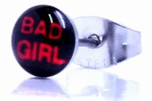 メッセージステンレスピアス（BAD GIRL）/1個販売 英語 おもしろ ユニーク 個性的 サージカルステンレス316L 20G 20ゲージ メンズ レディ